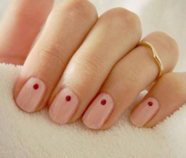 Minimalist Burgundy Dots