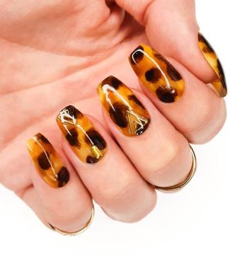 Tortoise Shell Nails