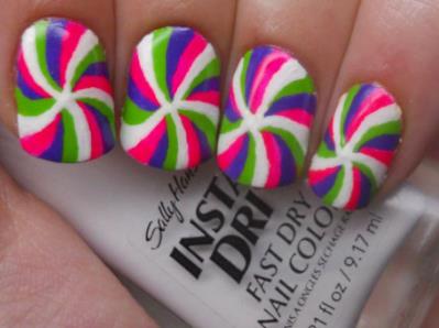 Funky Swirl Nails