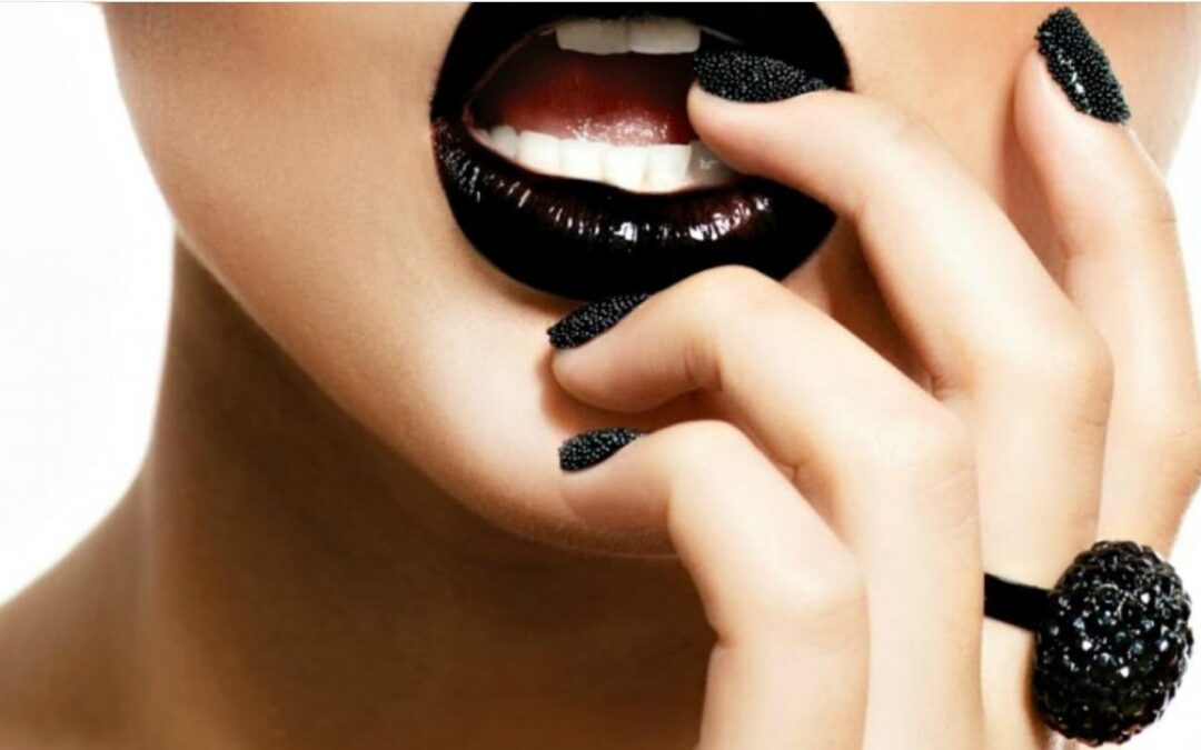 Black Fall Nail
