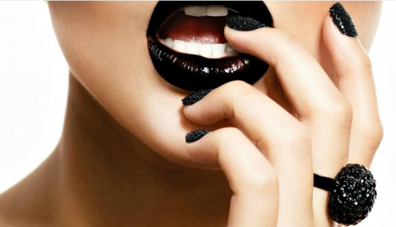 Black Fall Nail
