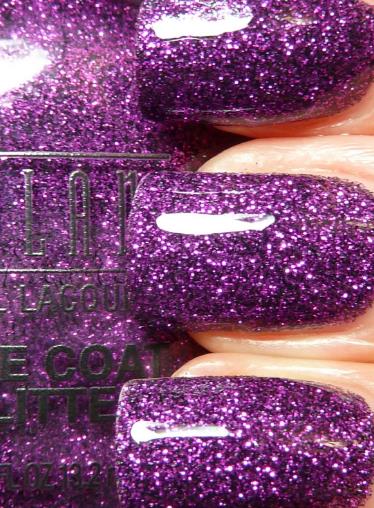 Glittery Marble Nails