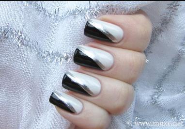 Mixed Texture Mani black and silver nails