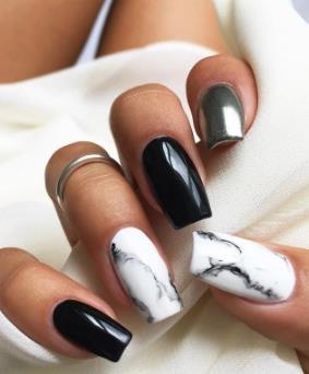 Black and Silver Marble black and silver nails