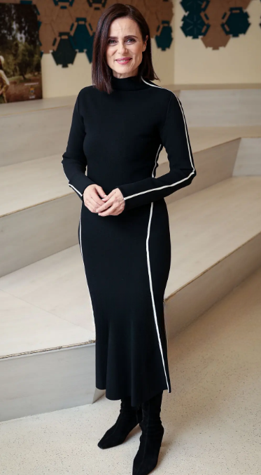 Cognitive-Enhancement Turtleneck Future Career Dress to Impress Outfit Ideas