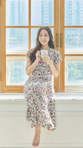The Coffee Shop Date Dress - Romantic Korean Scene Vibes K-Drama Dress to Impress