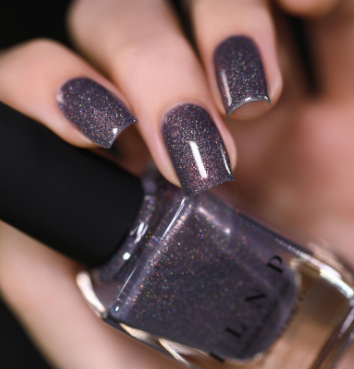 Charcoal Shimmer Dark Chrome Nails