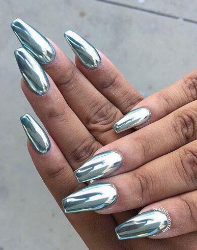Foil-Chrome Combination Dark Chrome Nails