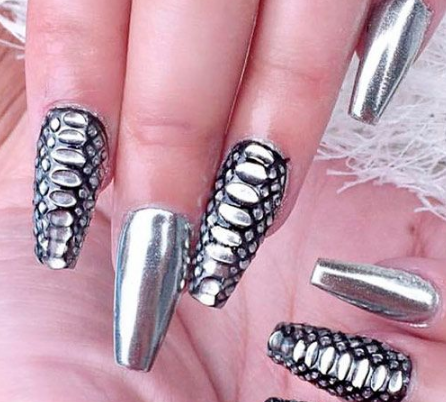 Chrome Outline Art Dark Chrome Nails