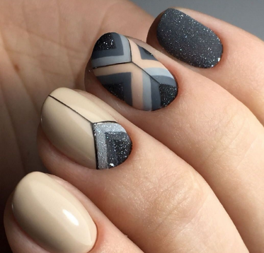 Geometric Matte Patterns nude fall nails
