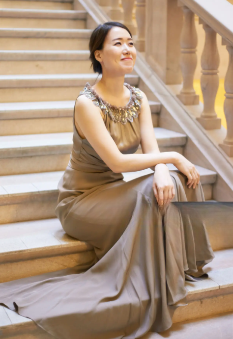The Hotel Lobby Glamour - Glamorous Night Out Look K-Drama Dress to Impress