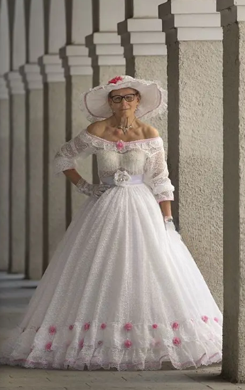The Effortless Neapolitan Day Dress