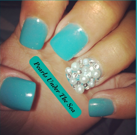 Pearl Detail Accents Light Blue Nails