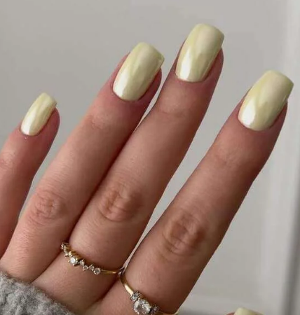 Butter Yellow Brilliance summer nails