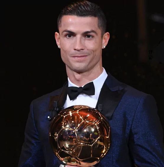 2013 – The Ballon d'Or Undercut Revolution
, Ronaldo haircut Juventus, Ronaldo hairstyle Al Nassr
