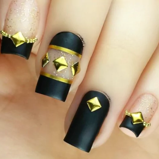 Black Negative Space with Gold Details ChicNailInspo