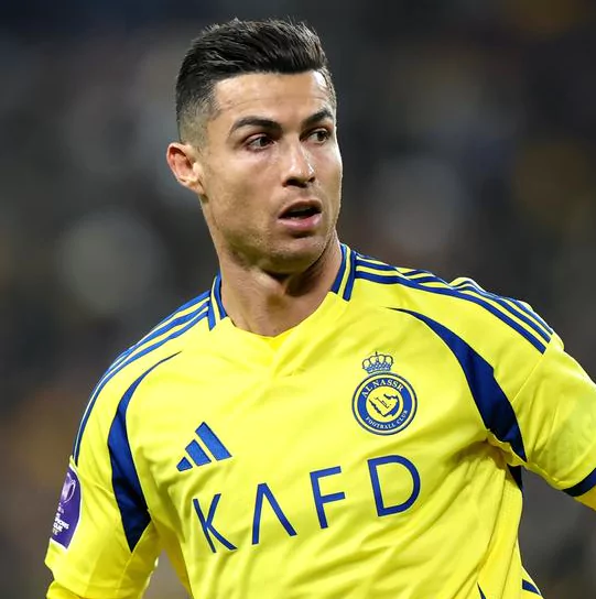 2015 – The Presidential Slick Power Move
best Ronaldo hairstyles, football player haircuts, haircuts inspired by Ronaldo