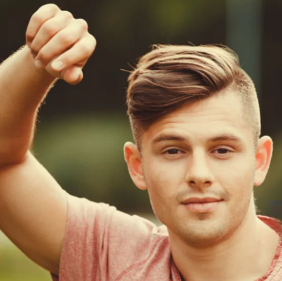 trendy men’s hair 2025, medium hair men, simple men’s haircuts,