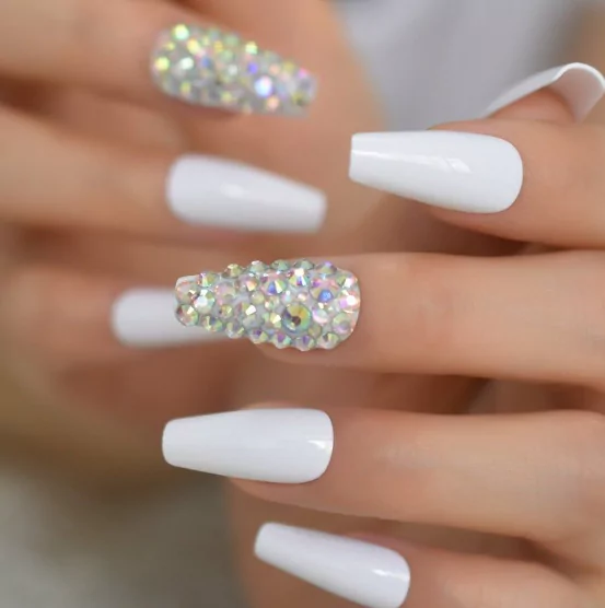 Crystal Cluster Tips
sweater-weather nails