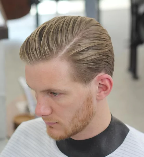 Forward Brush Classic
best hairstyles for thinning hair, male pattern baldness styles