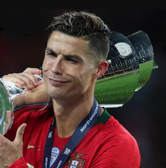 2018 – World Cup Spiky Fade Perfection
best Ronaldo hairstyles, football player haircuts, haircuts inspired by Ronaldo