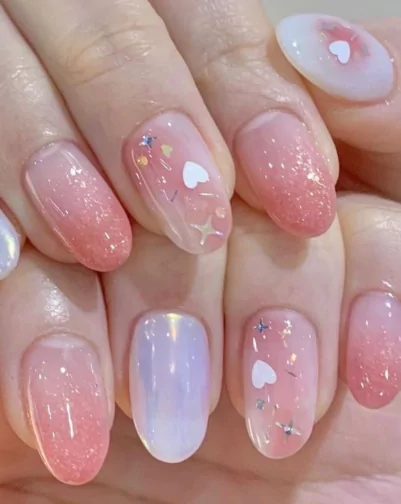 cute-core nails, healthy-looking nails, blush gradient manicure