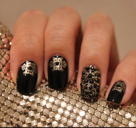 Baroque-Inspired Gold Filigree LuxuryNailDesigns
