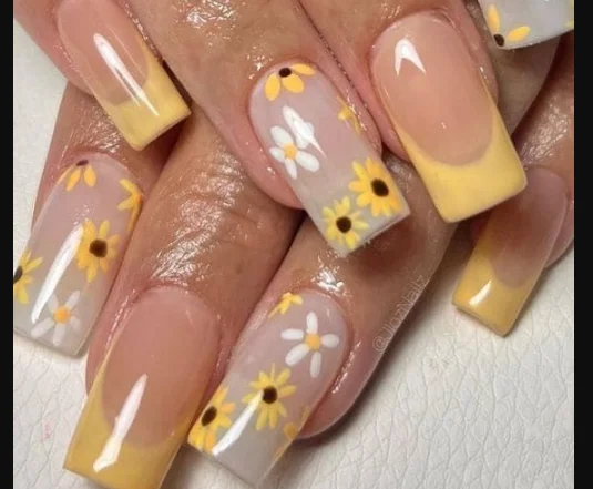 Gradient Perfection Sunflower Nail