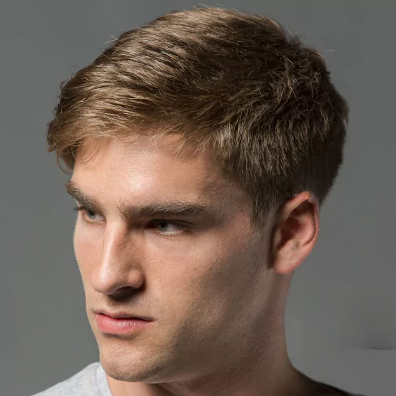 Extended Crew Cut
trendy men’s hair 2025, medium hair men, simple men’s haircuts,