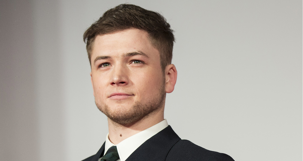 Taron Egerton: Medium Length Hairstyle With Widow’s Peak male hairstyles with widows peak