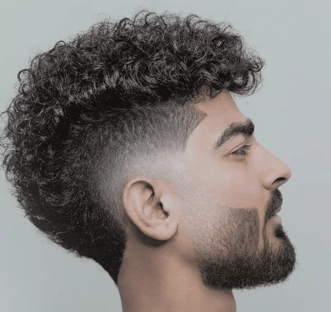Low Taper Blowout
blowout men's hairstyle
Blowout taper