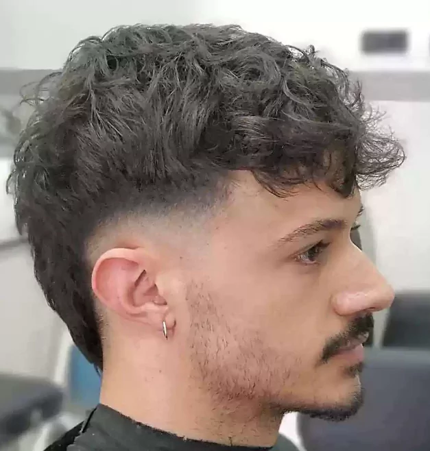 Mid Blowout Taper
blowout men's hairstyle
Blowout taper